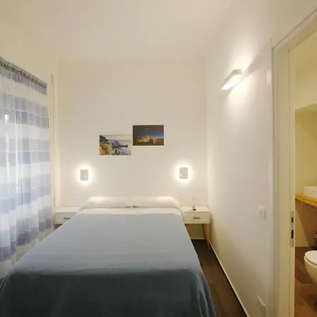 Barbj's Guest house 3*